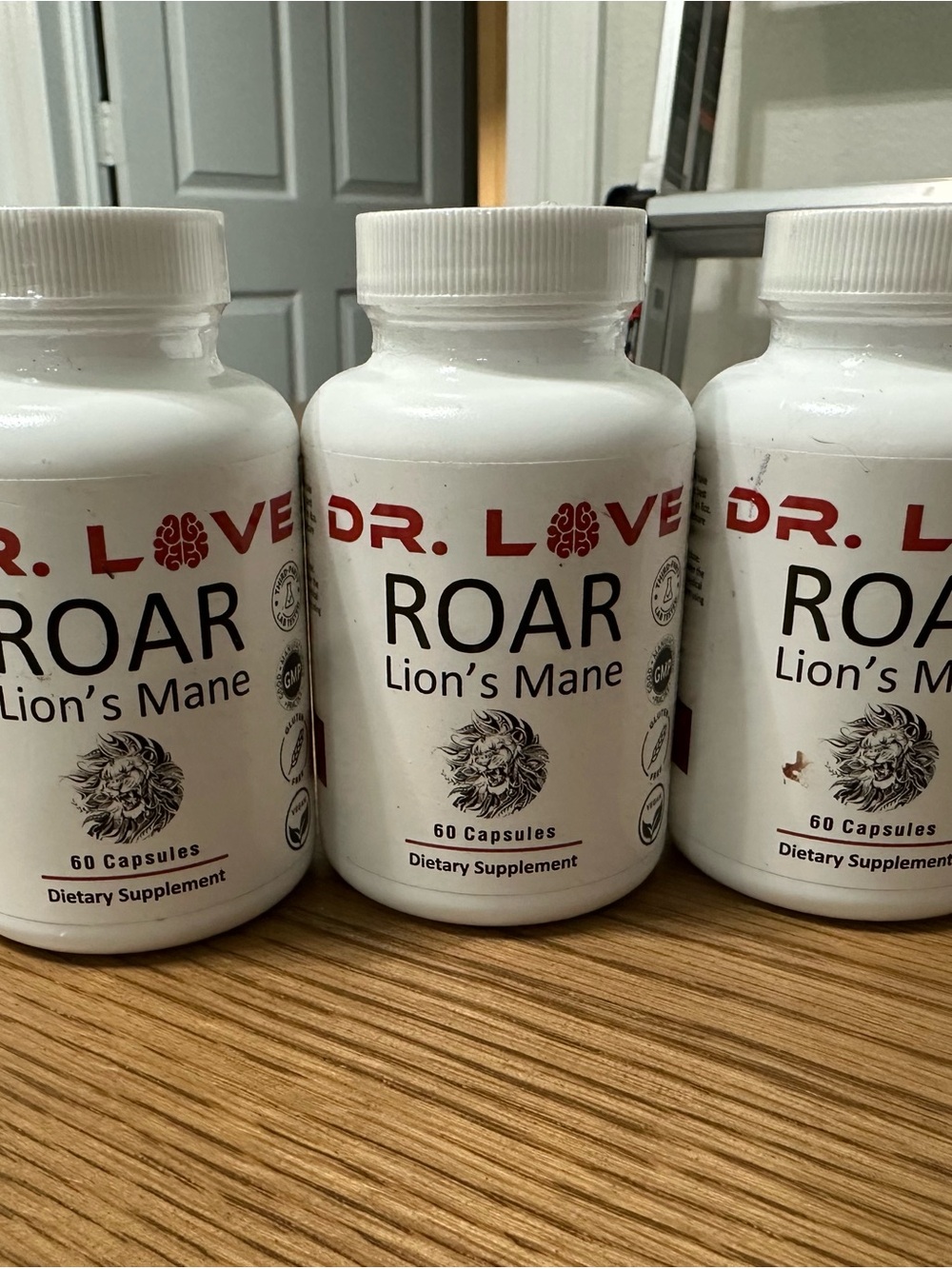 ROAR Lion's Mane Supplement - White